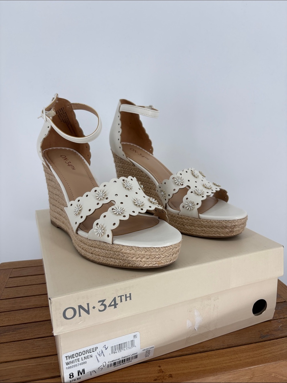 NEW ON 34th THEODOREEP WHITE LNEN WOMENS SHOES SIZE 8M